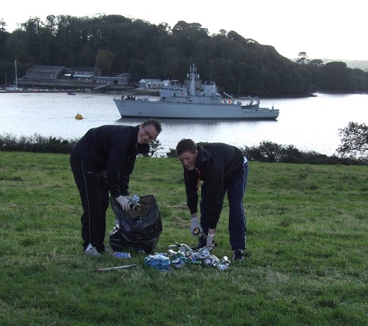 Litter pick volunteers